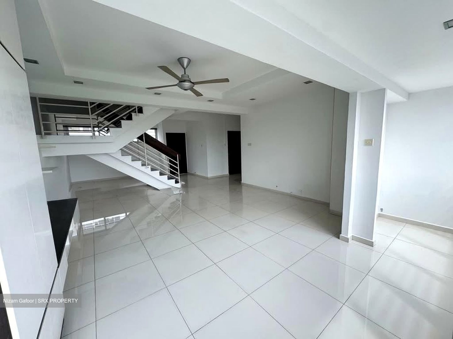 Sherwood Towers (D21), Apartment #564132051
